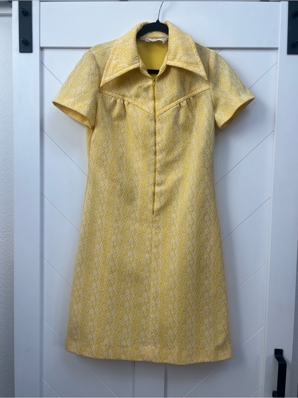 Vintage 1970’s Yellow Short Sleeve Shift Day Dress